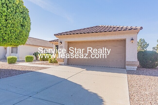 16456 N 137th Dr photo 2