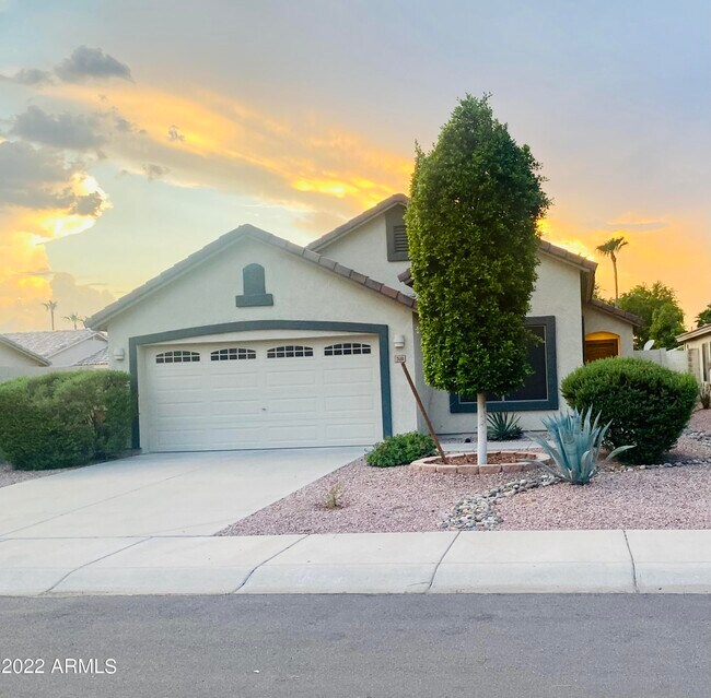 2610 N 107th Dr Avondale, AZ 85392 photo 2