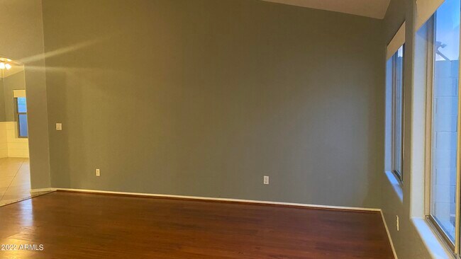 2610 N 107th Dr Avondale, AZ 85392 photo 3