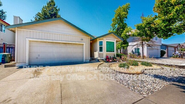 1107 Navarro St Santa Rosa, CA 95401 photo 2