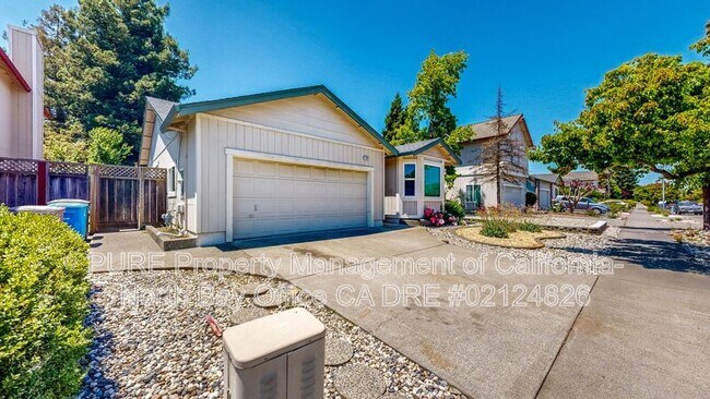 1107 Navarro St Santa Rosa, CA 95401 photo 3