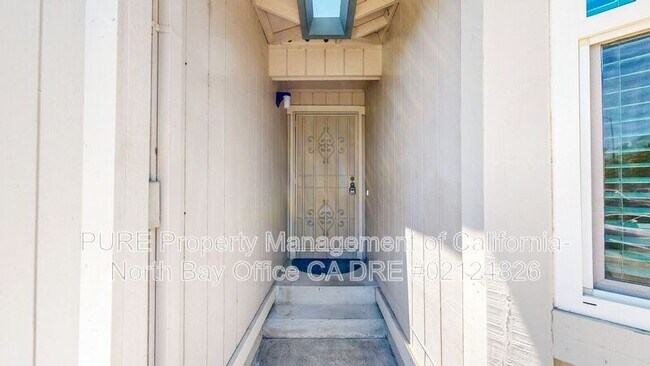 1107 Navarro St Santa Rosa, CA 95401 photo 5