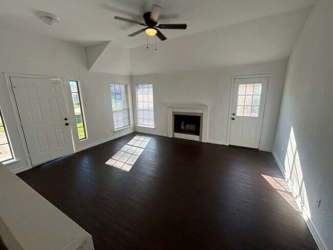 2805 Spanish Bay Lane, Dallas, TX 75253 photo 2