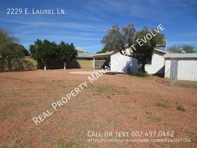 2229 E Laurel Ln Phoenix, AZ 85028 photo 5