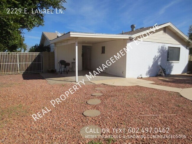 2229 E Laurel Ln Phoenix, AZ 85028 photo 4