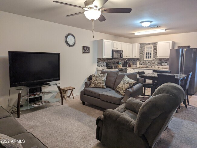 131 E Patton Ave Coolidge, AZ 85128 photo 4