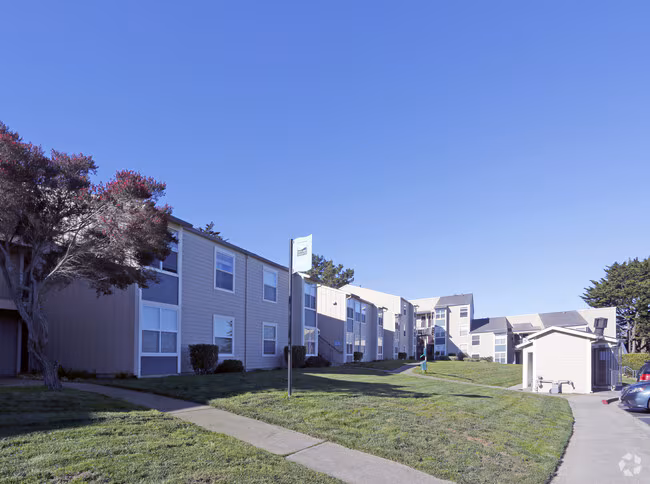 Skyline Heights Apartments photo 5