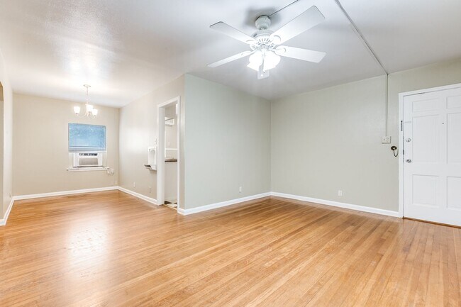 229 Natalen Ave San Antonio, TX 78209 photo 3