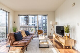 2407 E Union St Seattle, WA 98122 photo 4