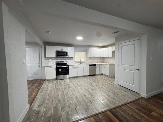 309 Hillcrest St Mansfield, TX 76063 photo 5