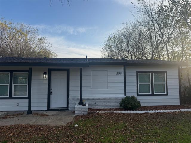 309 Hillcrest St Mansfield, TX 76063 photo 2