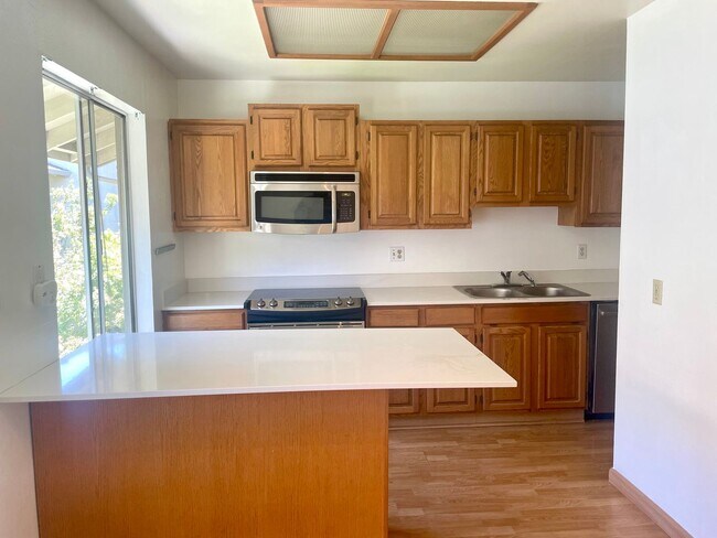 2560 Walnut Blvd Walnut Creek, CA 94596 photo 3
