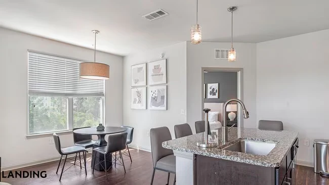 3030 Telegraph Ave Berkeley, CA 94705 photo 2