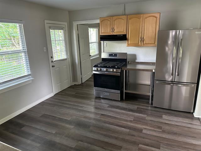 2124 Fenwick Drive, Dallas, TX 75228 photo 5