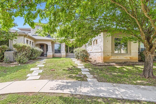 462 Stagecoach Trail San Marcos, TX 78666 photo 4