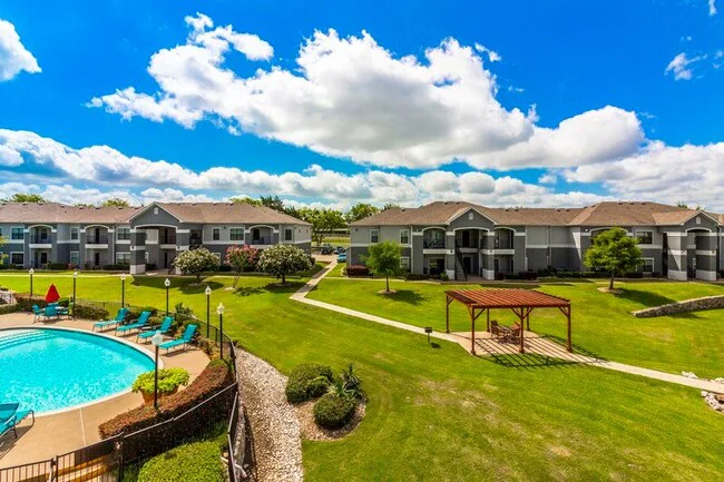 Bridgewood Ranch photo 2