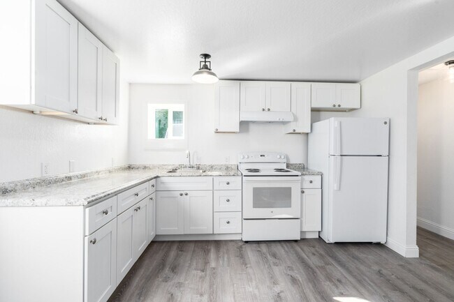 2120 Lincoln Ave Alameda, CA 94501 photo 3