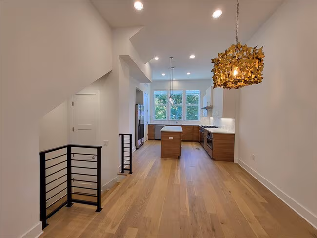 3500 Harmon Ave Austin, TX 78705 photo 2