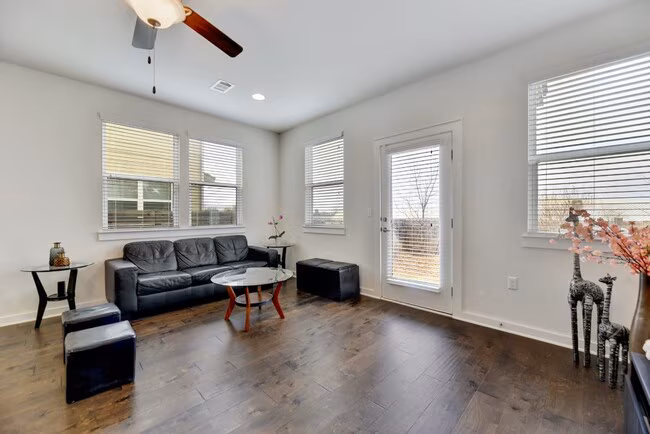 8921 Parker Ranch Cir Austin, TX 78748 photo 5