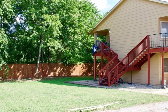 1642 Post Rd San Marcos, TX 78666 photo 2
