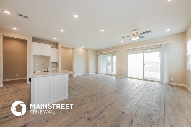 14069 W Desert Flower Dr Goodyear, AZ 85395 photo 3