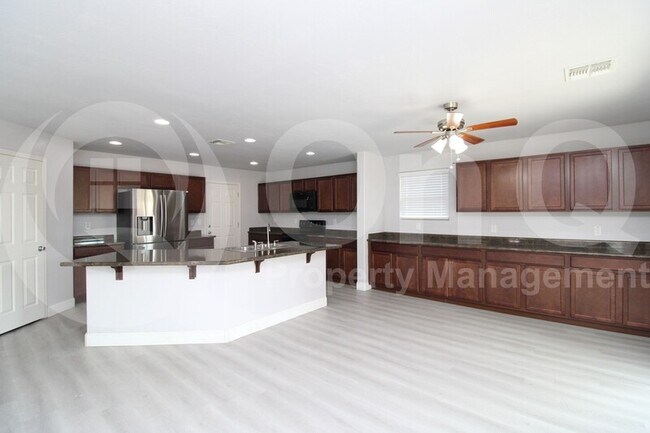 12039 West Range Mule Drive, Peoria, AZ 85383 photo 5
