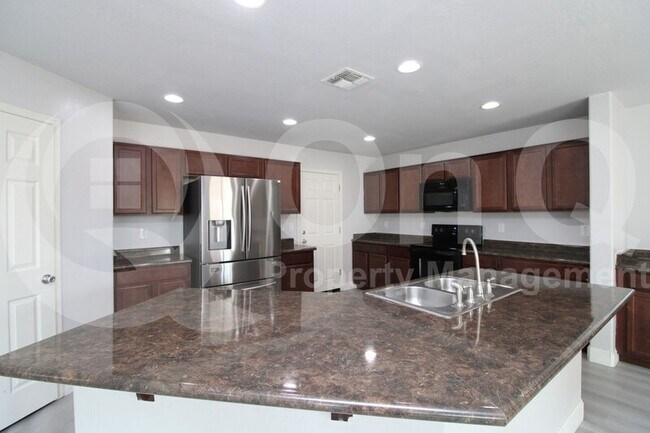 12039 West Range Mule Drive, Peoria, AZ 85383 photo 3