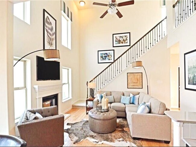 1500 Airedale Rd Austin, TX 78748 photo 4
