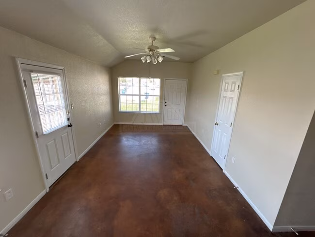 3101 Yaupon Rd Copperas Cove, TX 76522 photo 4