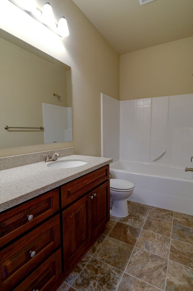 1643 Burnside Pl DuPont, WA 98327 photo 4