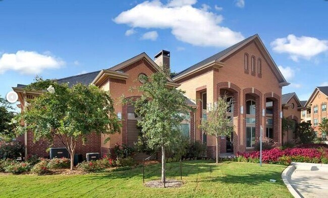 350 N State Hwy 360 Mansfield, TX 76063 photo 3