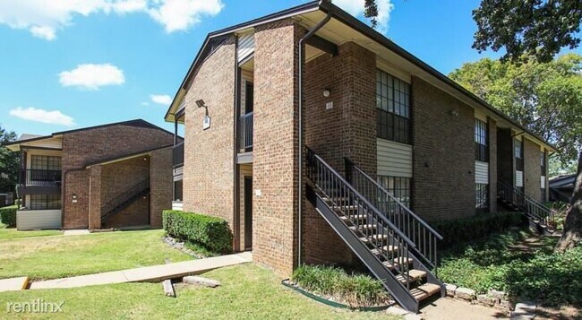 2452 Hwy 121 Bedford, TX 76021 photo 3
