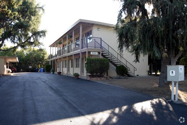 382 North Fair Oaks Avenue, Sunnyvale, CA 94085 photo 2