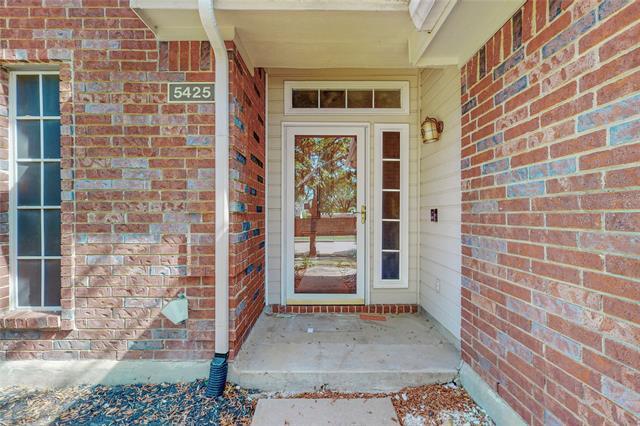 5425 Bryce Canyon Drive, Fort Worth, TX 76137 photo 4