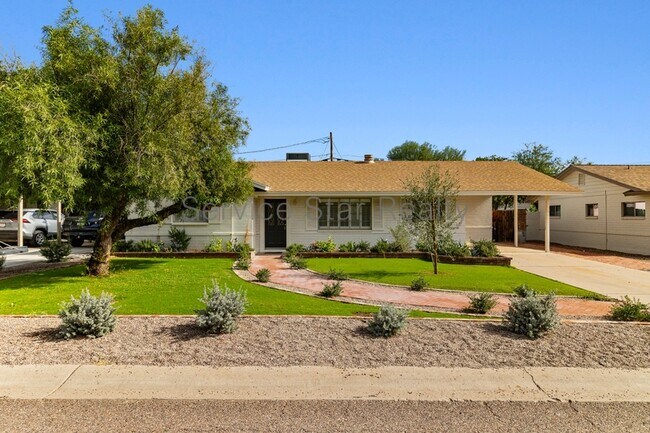 3215 N 20th Pl