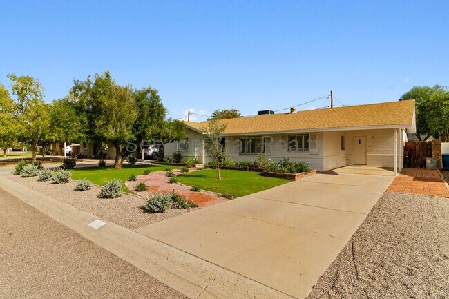 3215 N 20th Pl photo 2