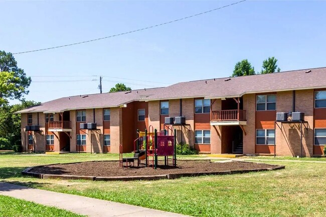 7203 S Great Trinity Forest Way Dallas, TX 75217 photo 3