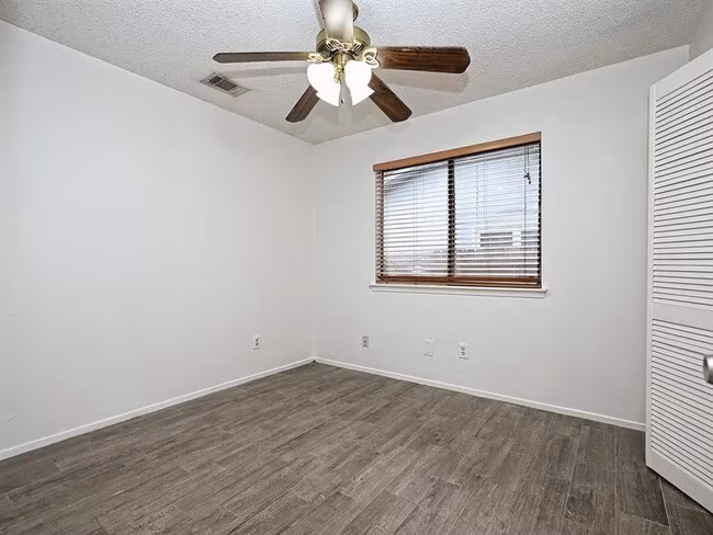 10406 Macmora Rd photo 5