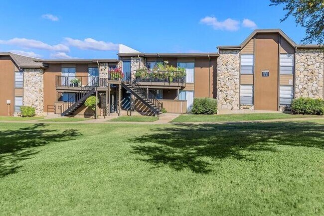3101 W Northgate Dr Irving, TX 75062 photo 4