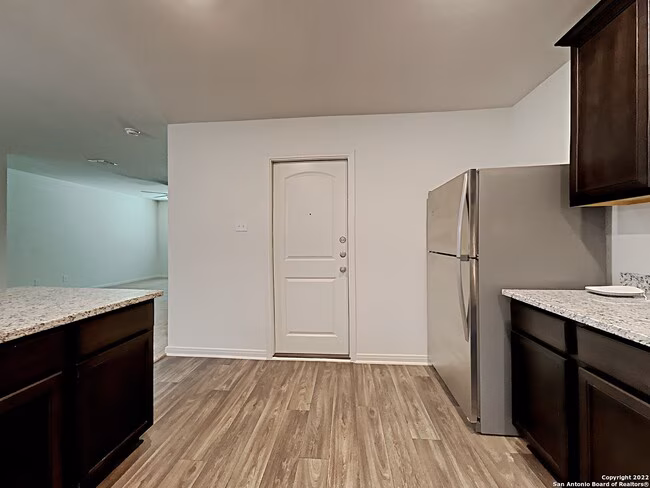 7262 Lazy Cyn San Antonio, TX 78252 photo 3