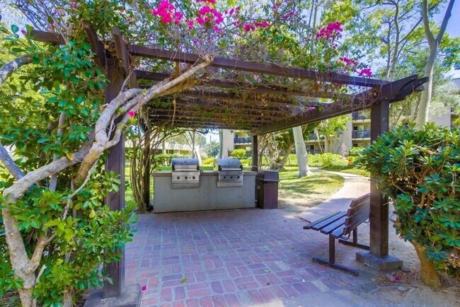 6304 Friars Rd San Diego, CA 92108 photo 4