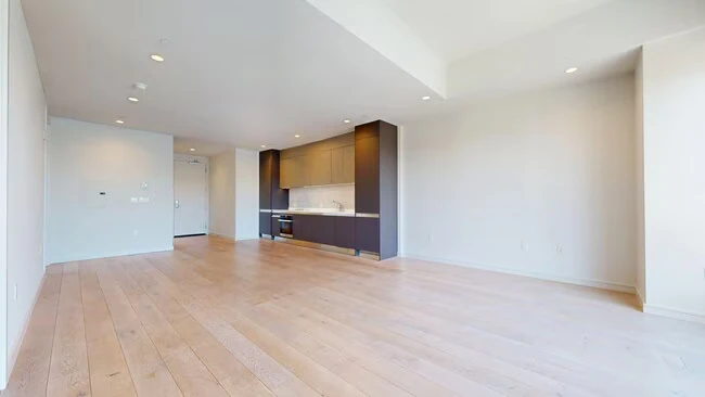 606 Capp St San Francisco, CA 94110 photo 2