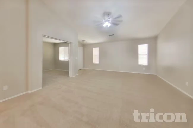 8520 W Sonora St Tolleson, AZ 85353 photo 3