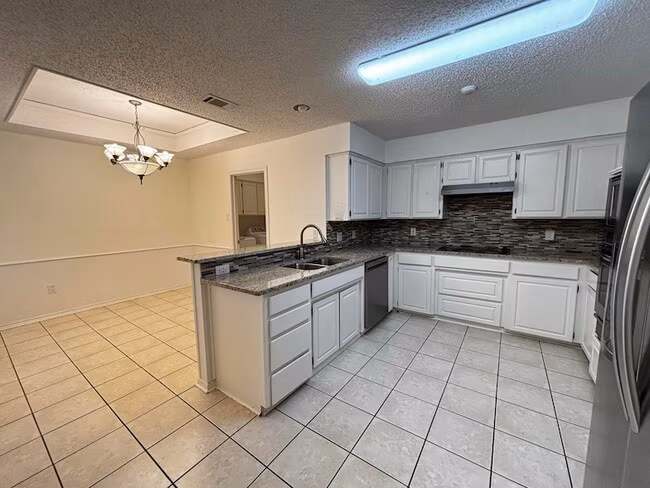 1205 Olde Towne Drive, Irving, TX 75061 photo 5