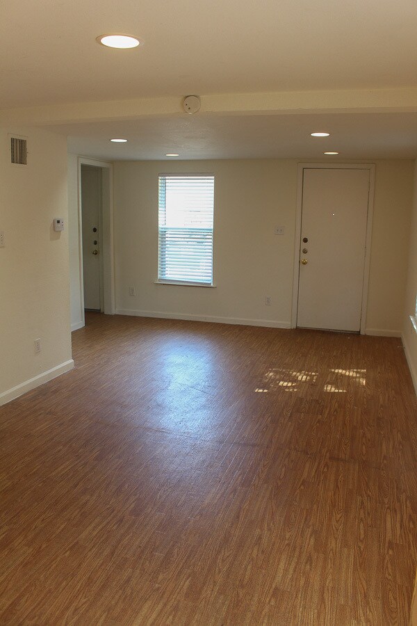 3305 Grooms Street, Austin, TX 78705 photo 3