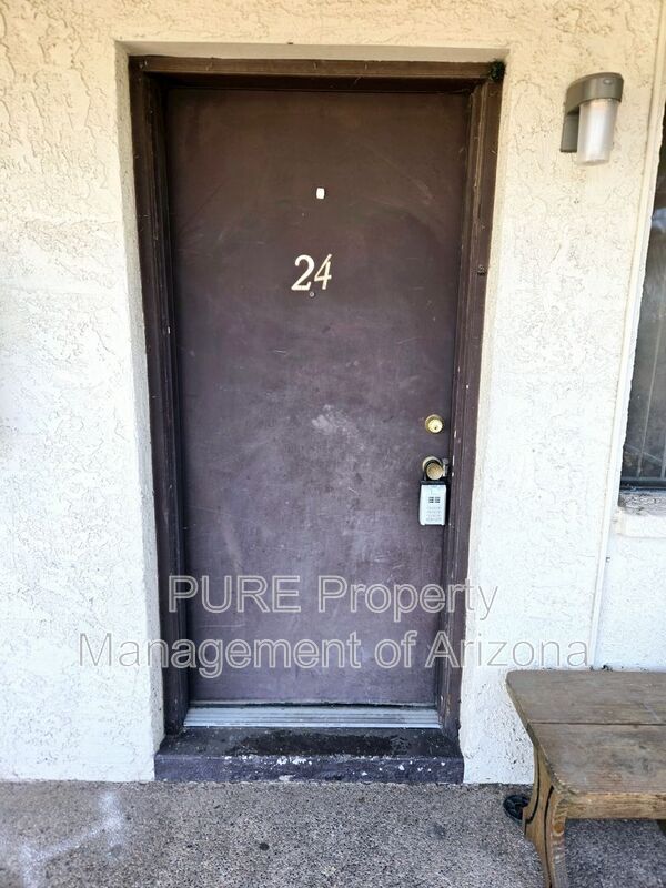 231 E 2nd Ave Mesa, AZ 85210 photo 2
