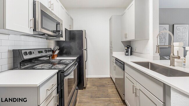 1001 E Playa Del Norte Dr Tempe, AZ 85288 photo 5