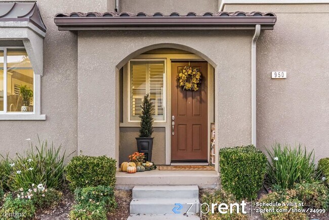 950 Flurry Drive, Livermore, CA 94550 photo 3