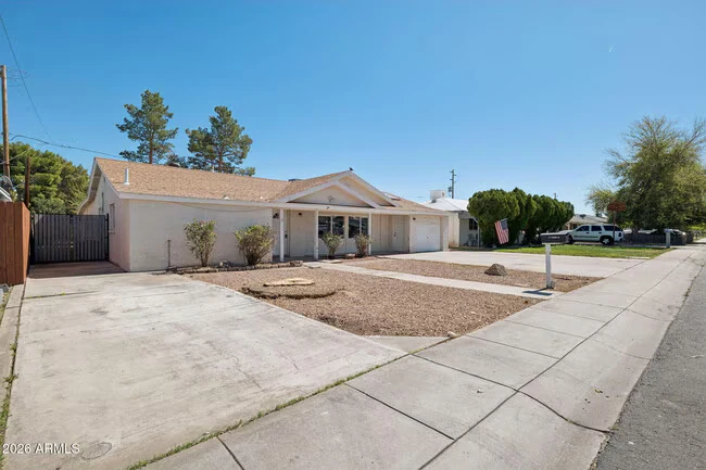 7 S Catalina St Gilbert, AZ 85233 photo 3