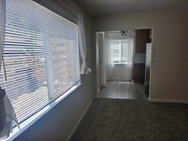 Los Gatos Garden Apartments photo 5